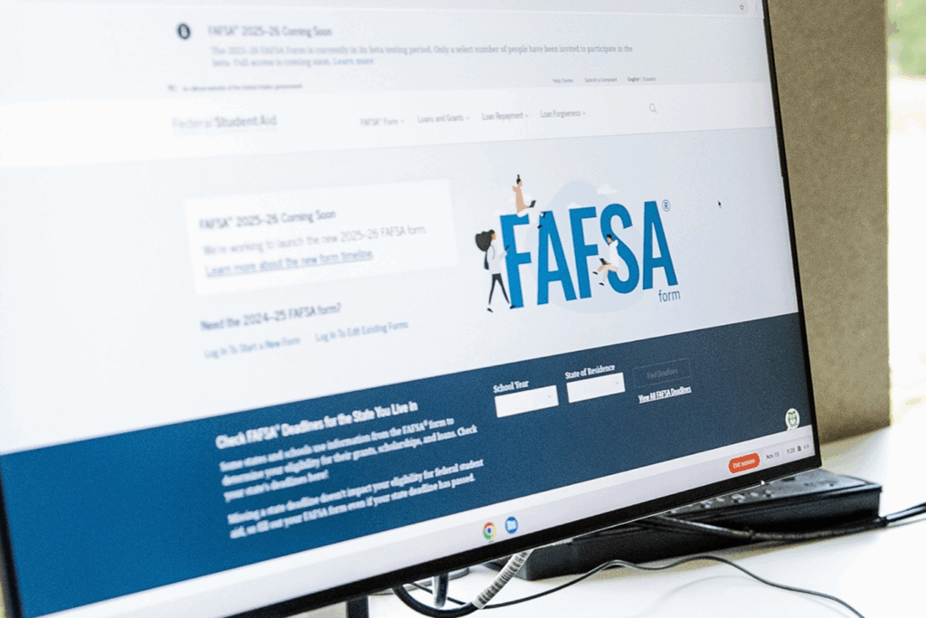 Closeup Monitor Fafsa